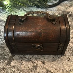 NWT Hobby Lobby Treasure Chest Decor